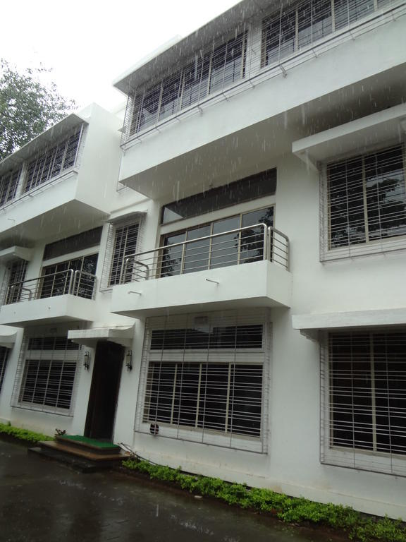 Rama Krishna Executive Apartments Мумбаї Номер фото